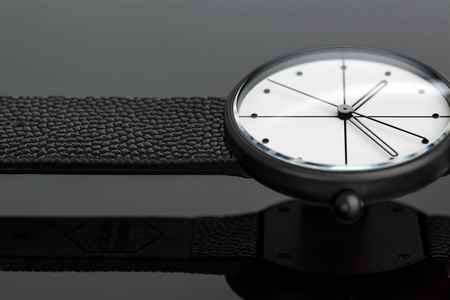 AÃRK Collective | Dome - Black