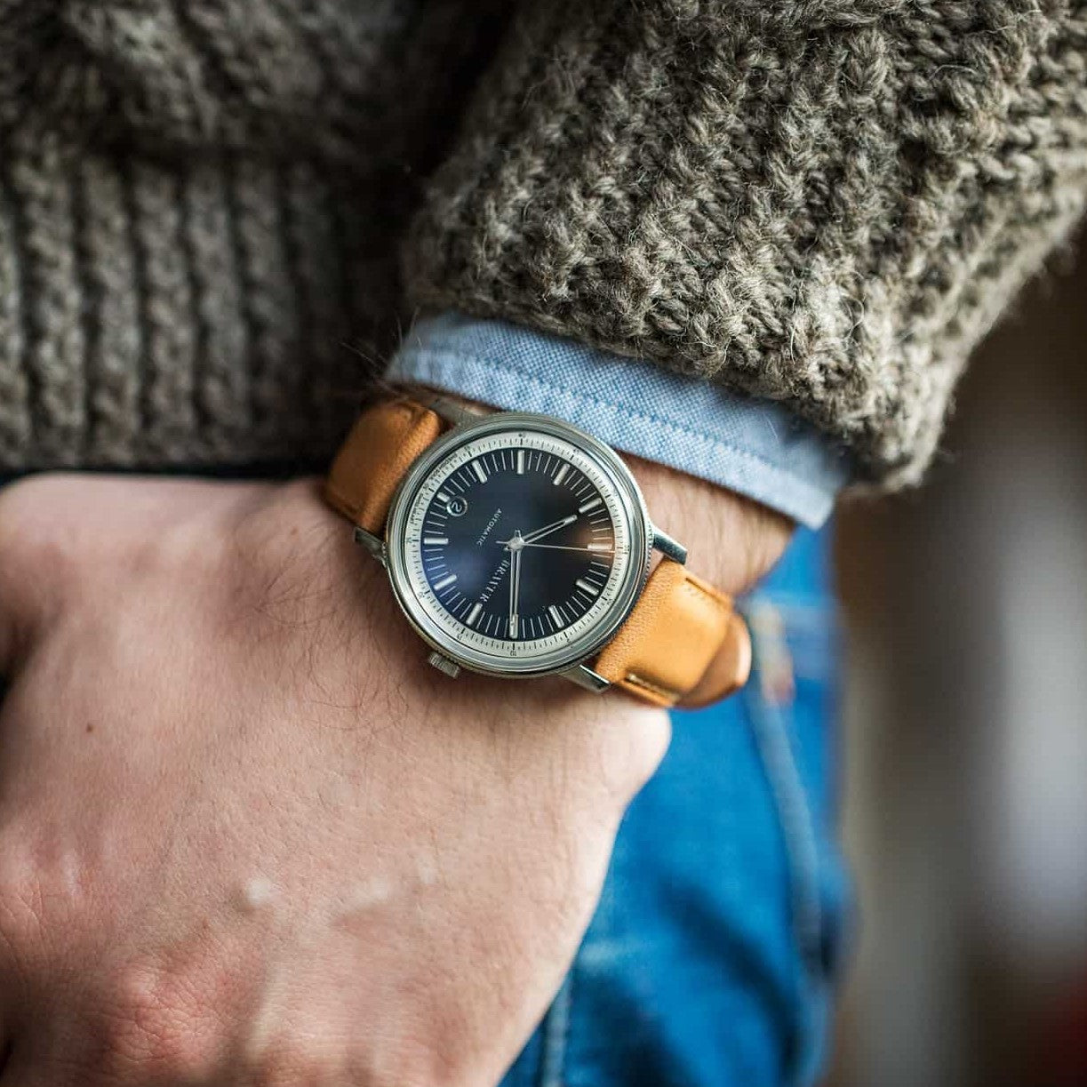 BW003 | Black Dial | Tan Leather