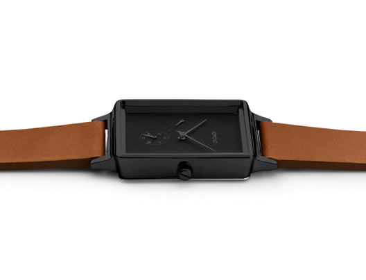 Komono | Konrad Retrograde - Black Cognac